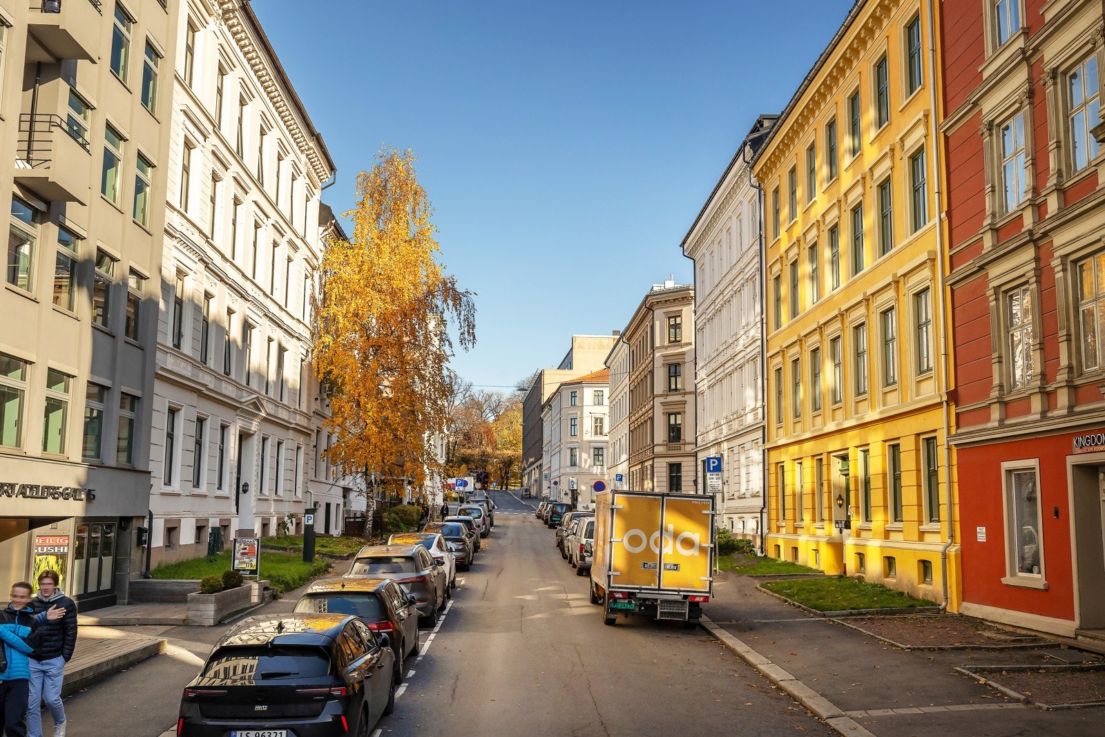 Eiendommen ligger i et svært attraktivt og rolig boligområde på Frogner/ Vika, med gangavstand til alt av fasiliteter. Galleribilde