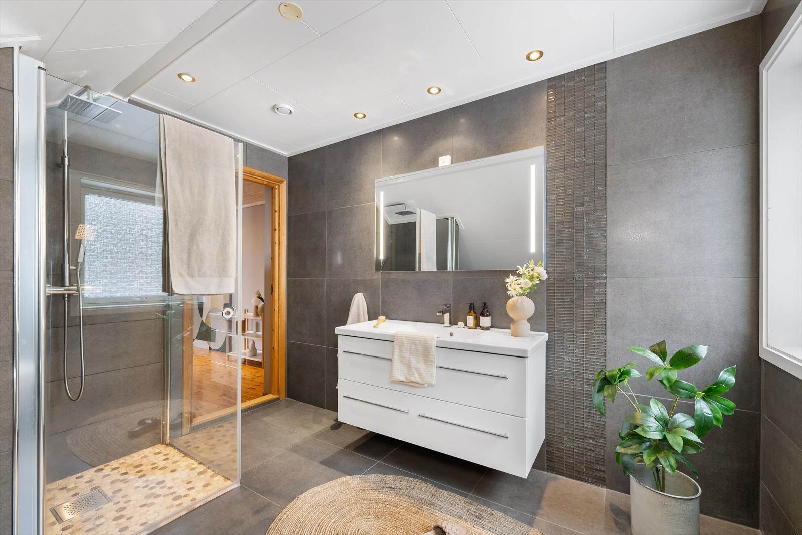 Bad 2 etg Galleribilde