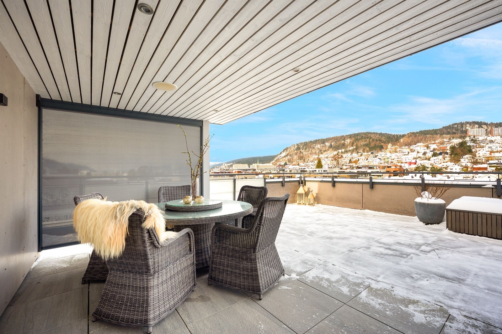 Automatisk solskjerming/levegg kommer til nytte når solen står på. Galleribilde