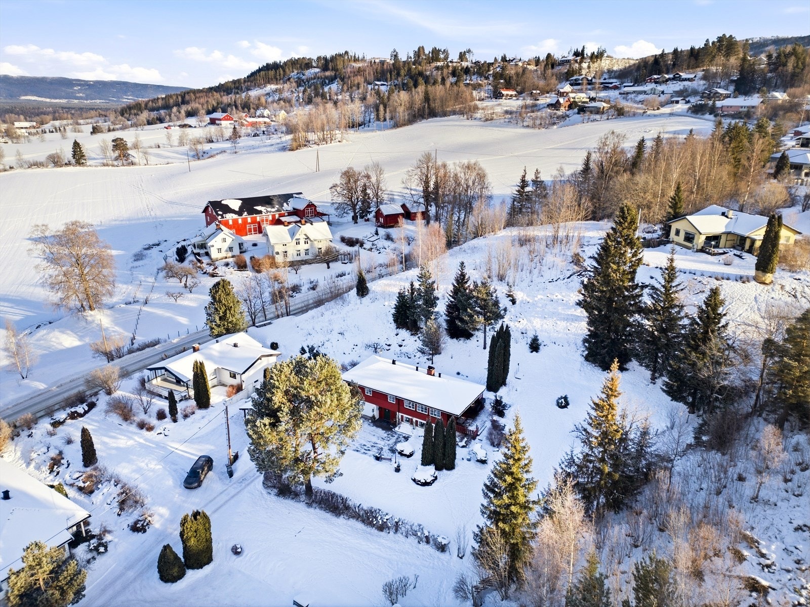 Herfra er det kort vei til Nordmarka, som byr på flotte turmuligheter året rundt. Galleribilde