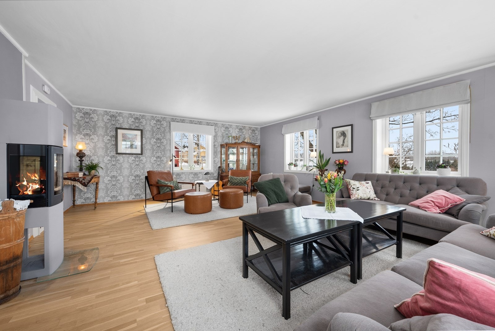 God plass for møblering. Galleribilde