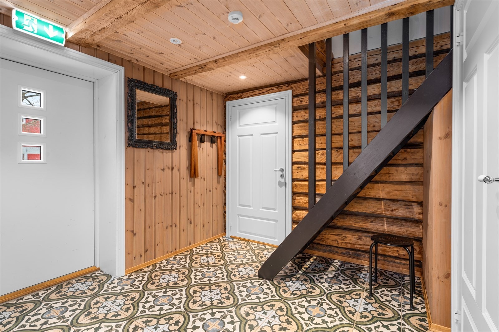 Velkommen inn til egen leilighet i bryggerhuset. Galleribilde