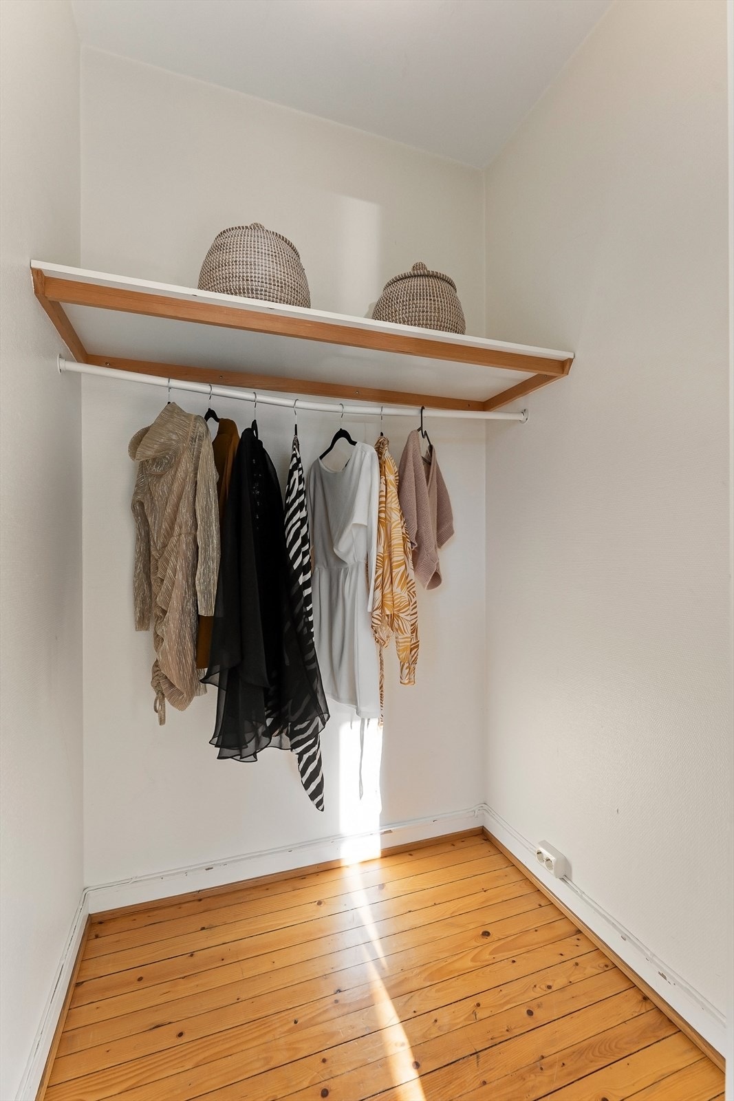 Lagringskott ved siden av stuen Galleribilde