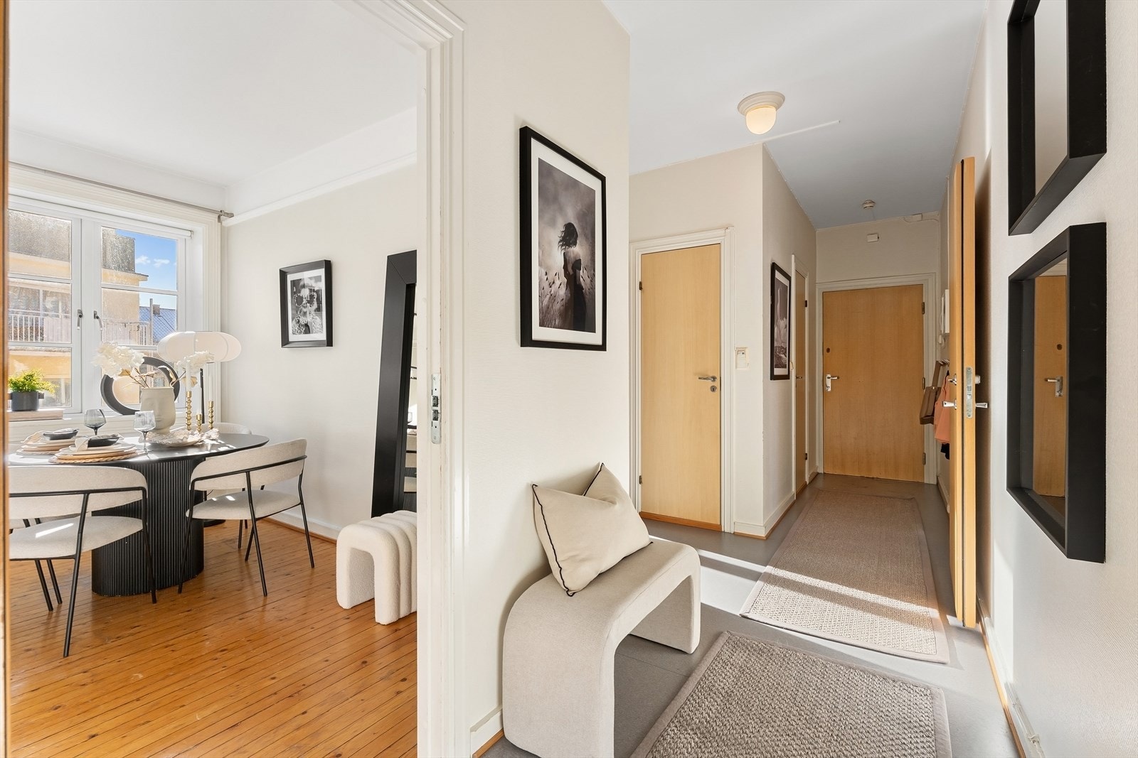 Gang/entré Galleribilde