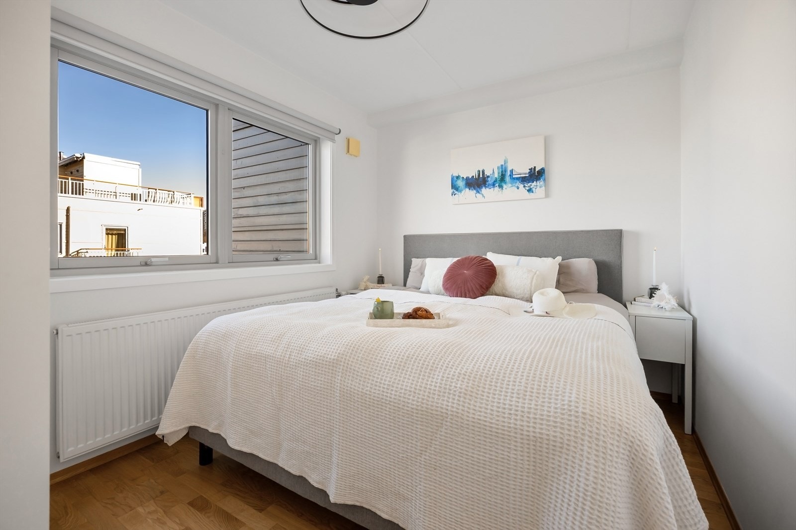 Hovedsoverom av god størrelse med plass til dobbeltseng. Galleribilde