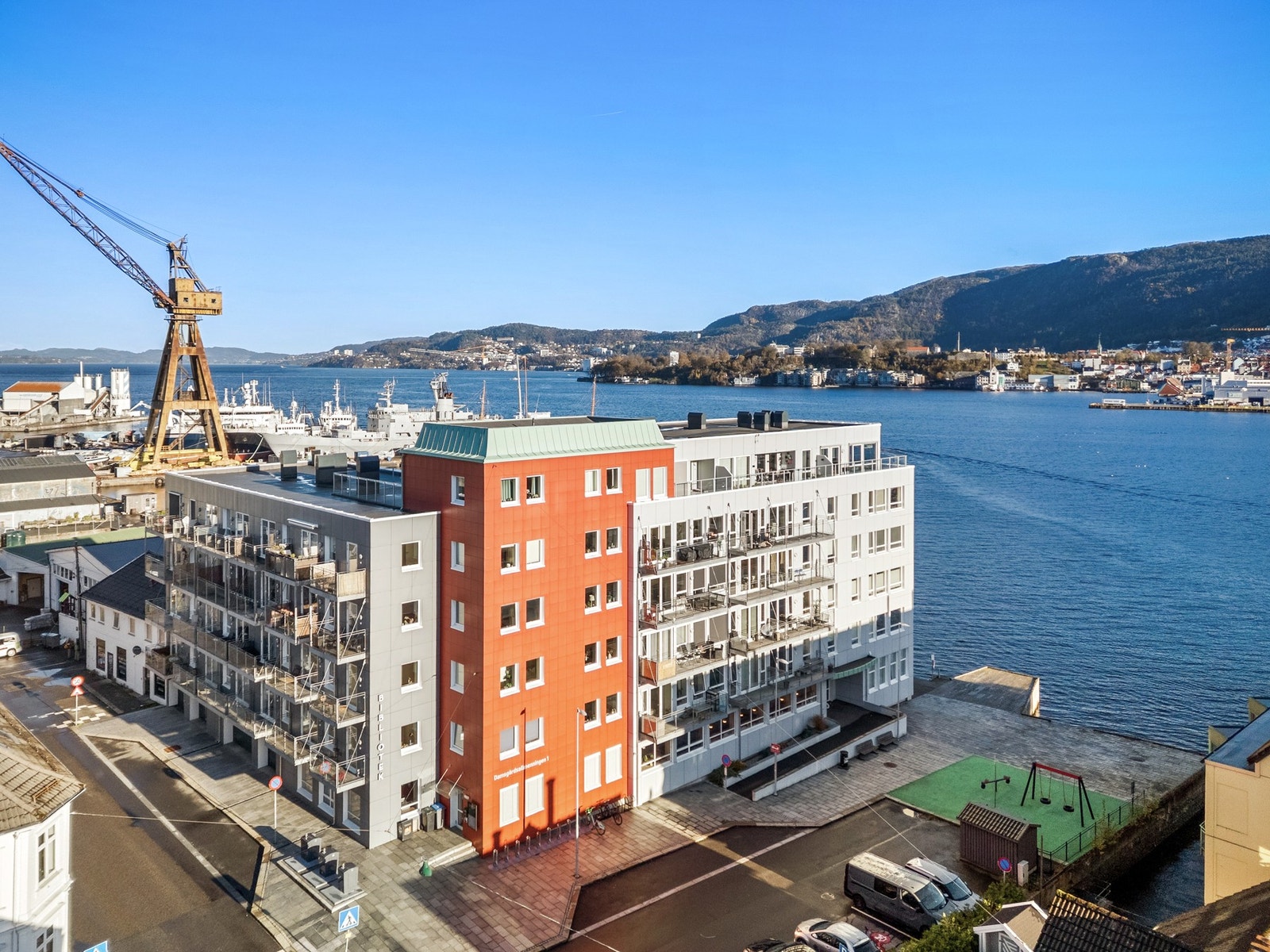 - Sameiet består av 64 boligseksjoner - Galleribilde