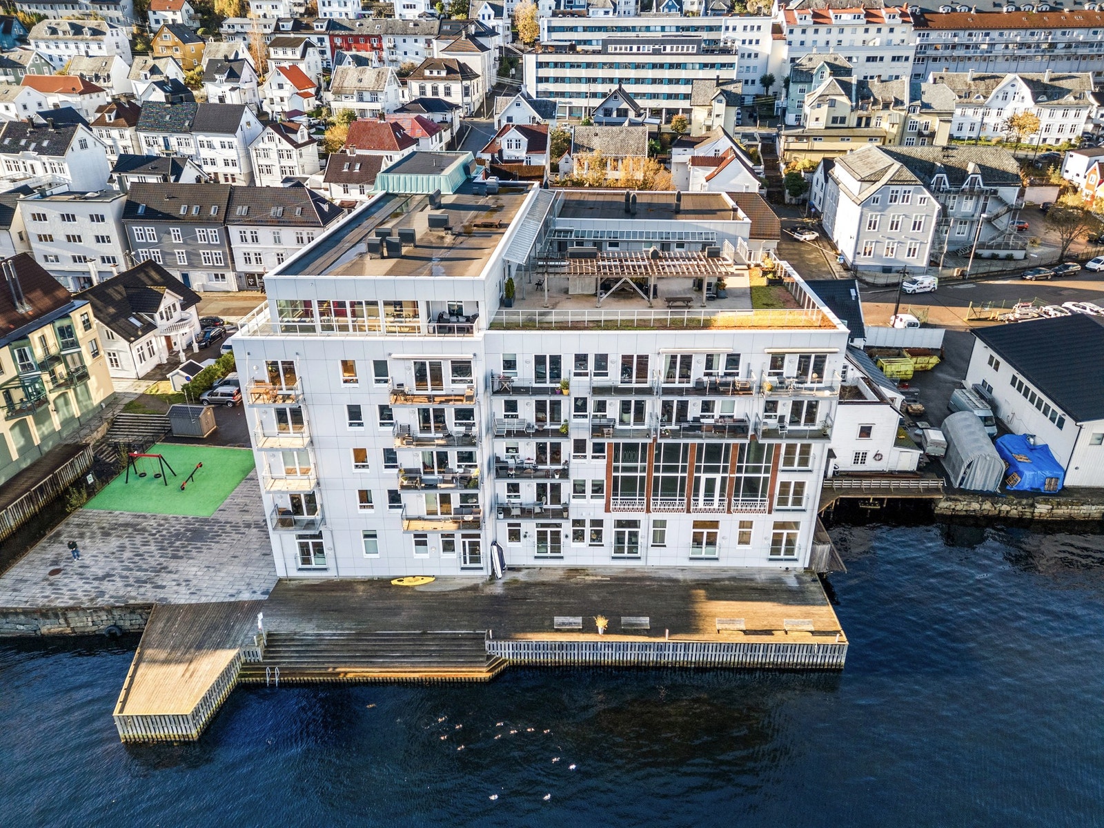 - Som beboer i sameiet har du tilgang en stor felles takterrasse - Galleribilde