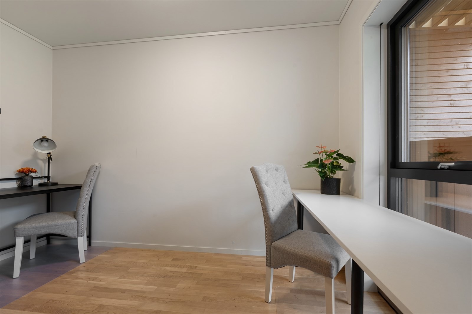 Lyst og romslig soverom i 1. etasje Galleribilde