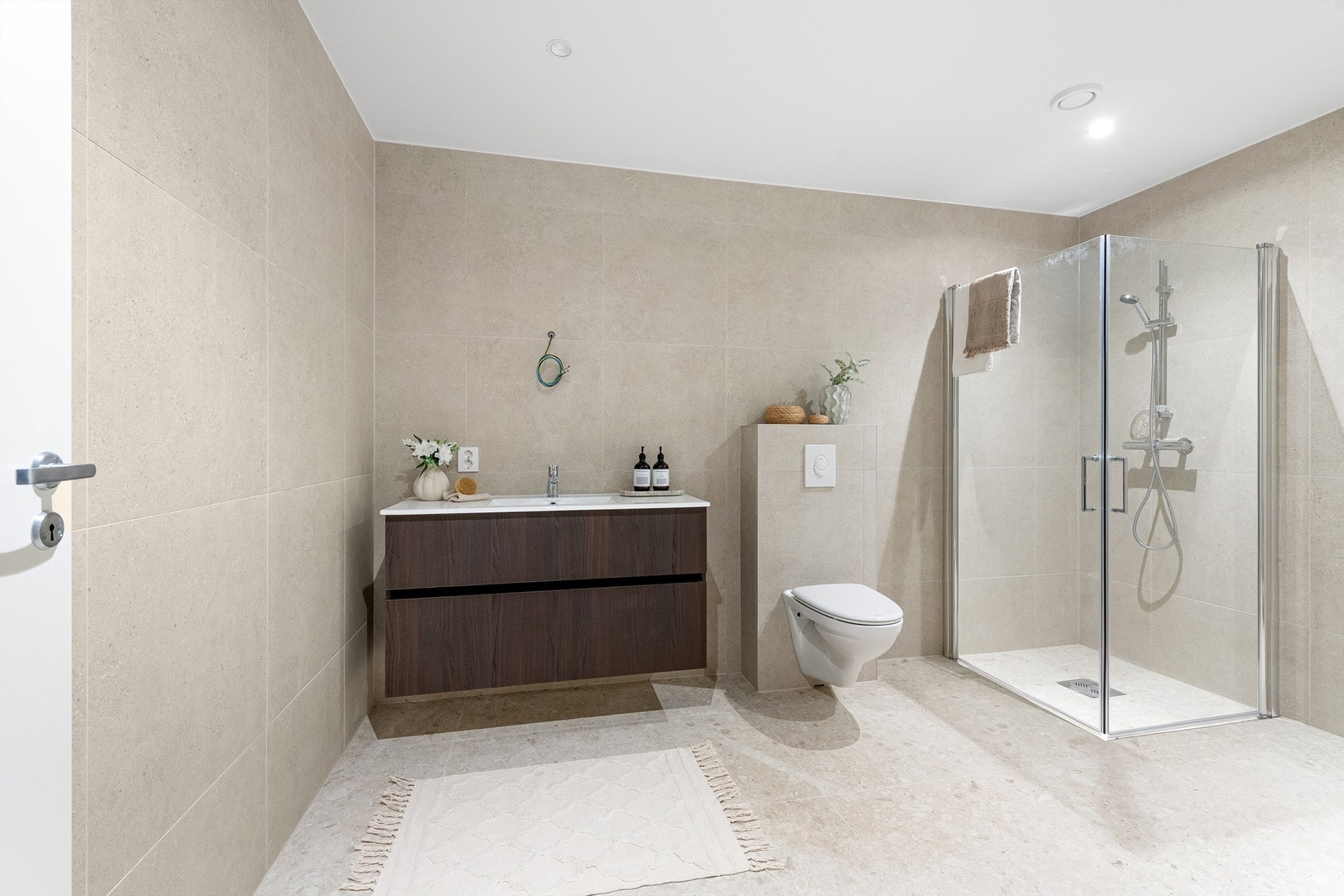 Det andre badet har også dusj. Galleribilde