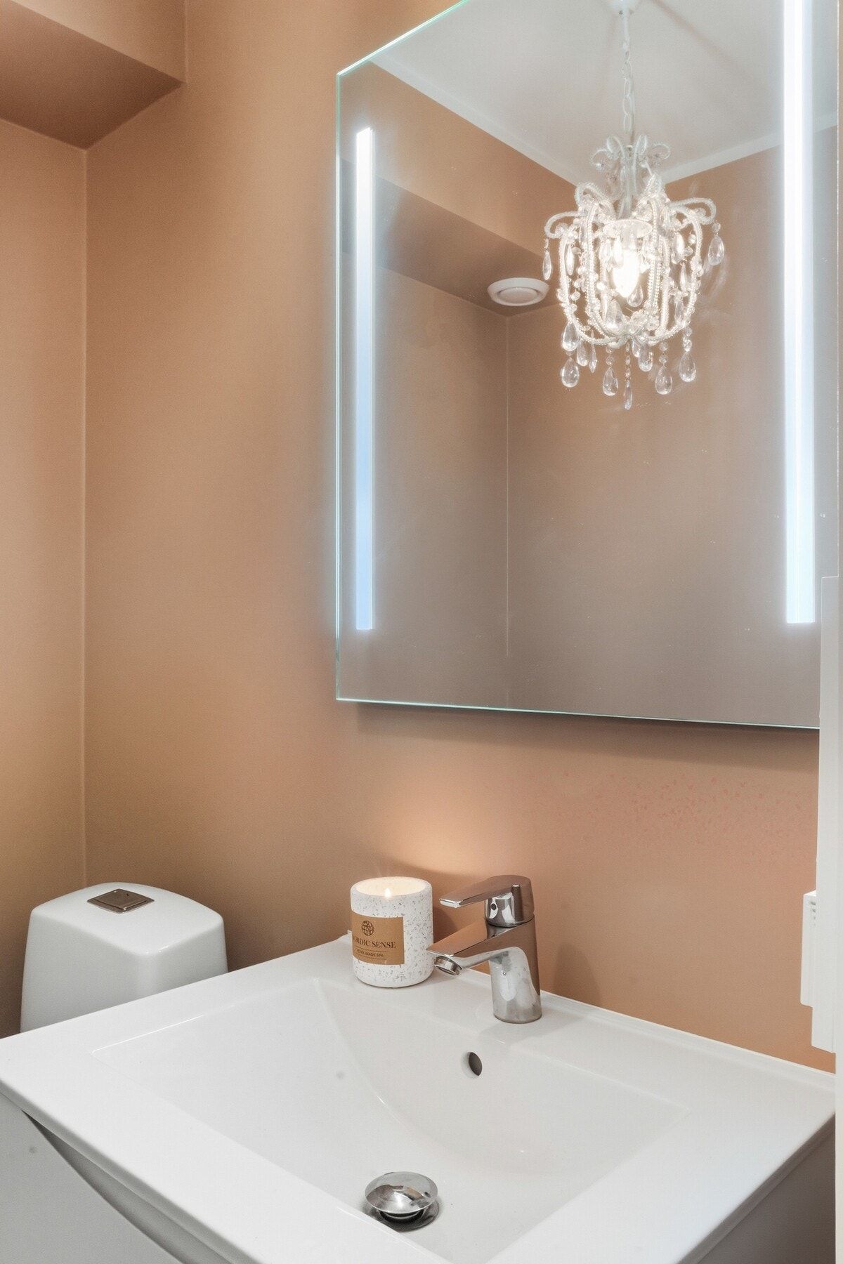 Rommet har behagelig farge på veggene. Galleribilde