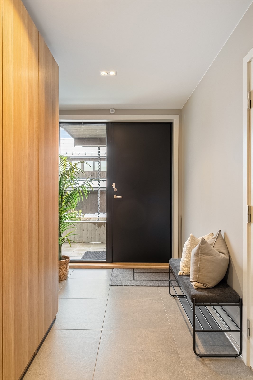 Lys og innbydende entré. Galleribilde