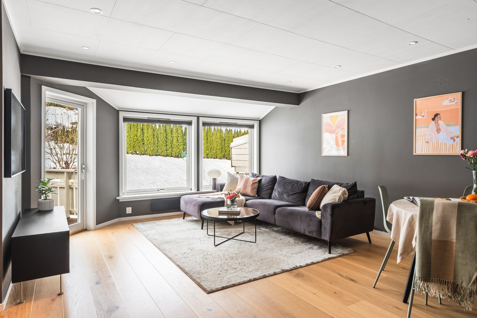 presenteres av EIE eiendomsmegling, ved Simon Aasen! (Foto: Alexander Vie). Galleribilde