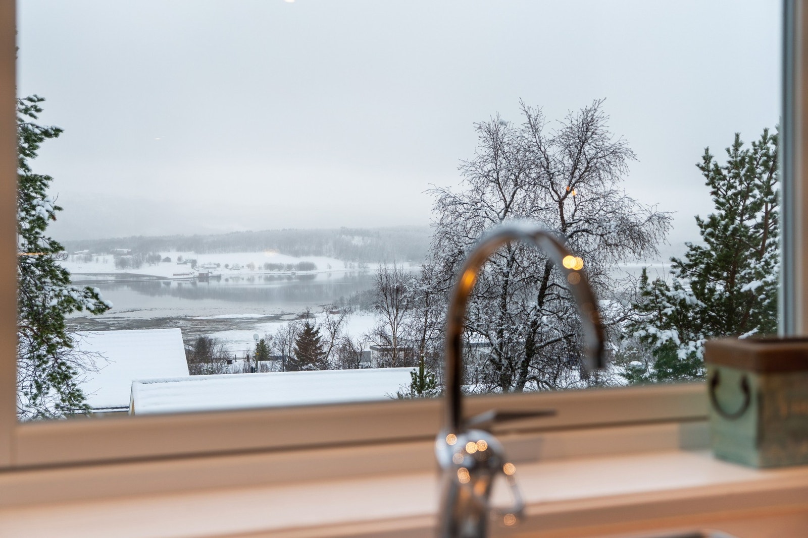 Utsikt fra kjøkken Galleribilde