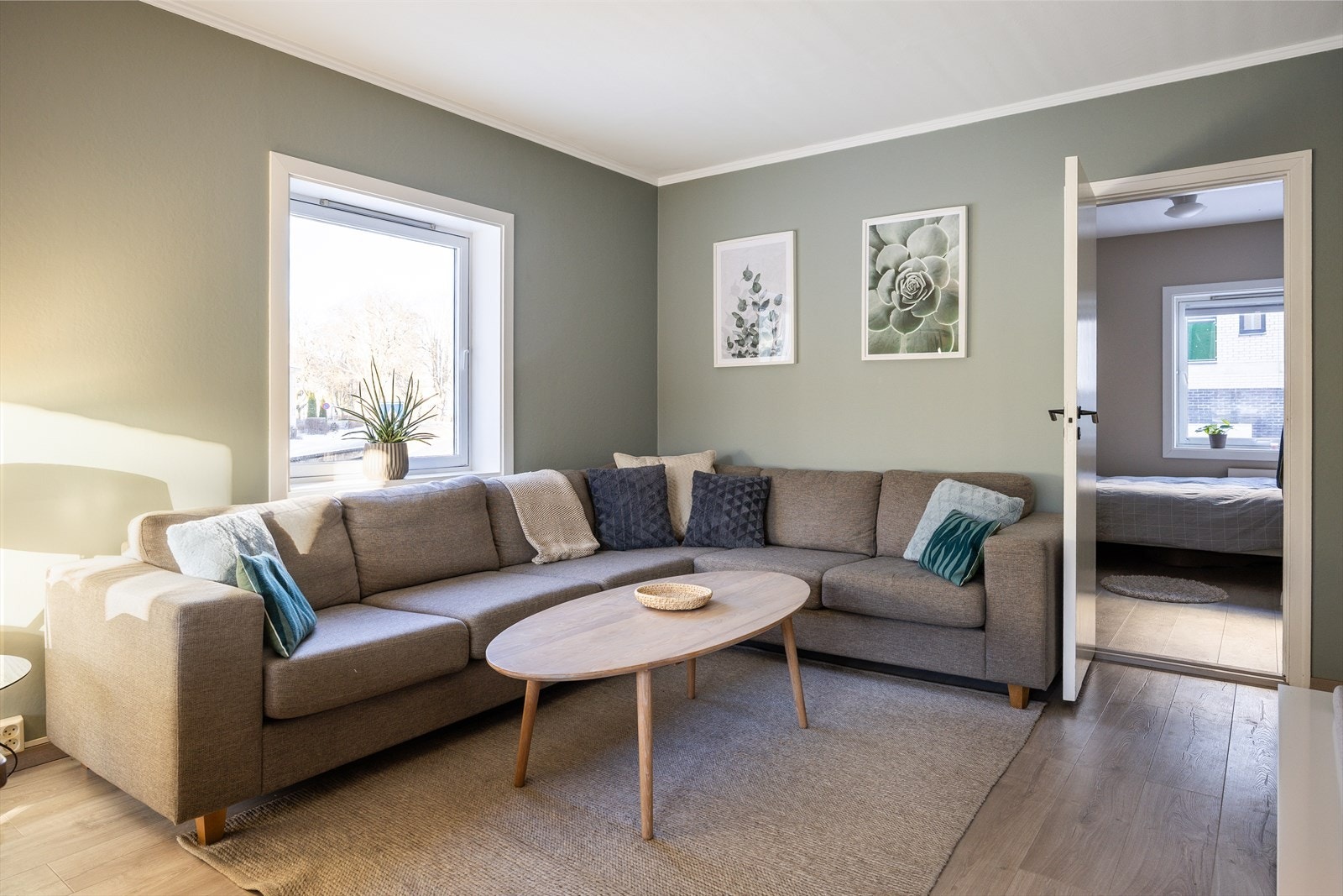 Det er mulig å etablere peis. Dette er en borettslagsleilighet og det påløper derfor ingen dokumentavgift ved kjøp. Galleribilde