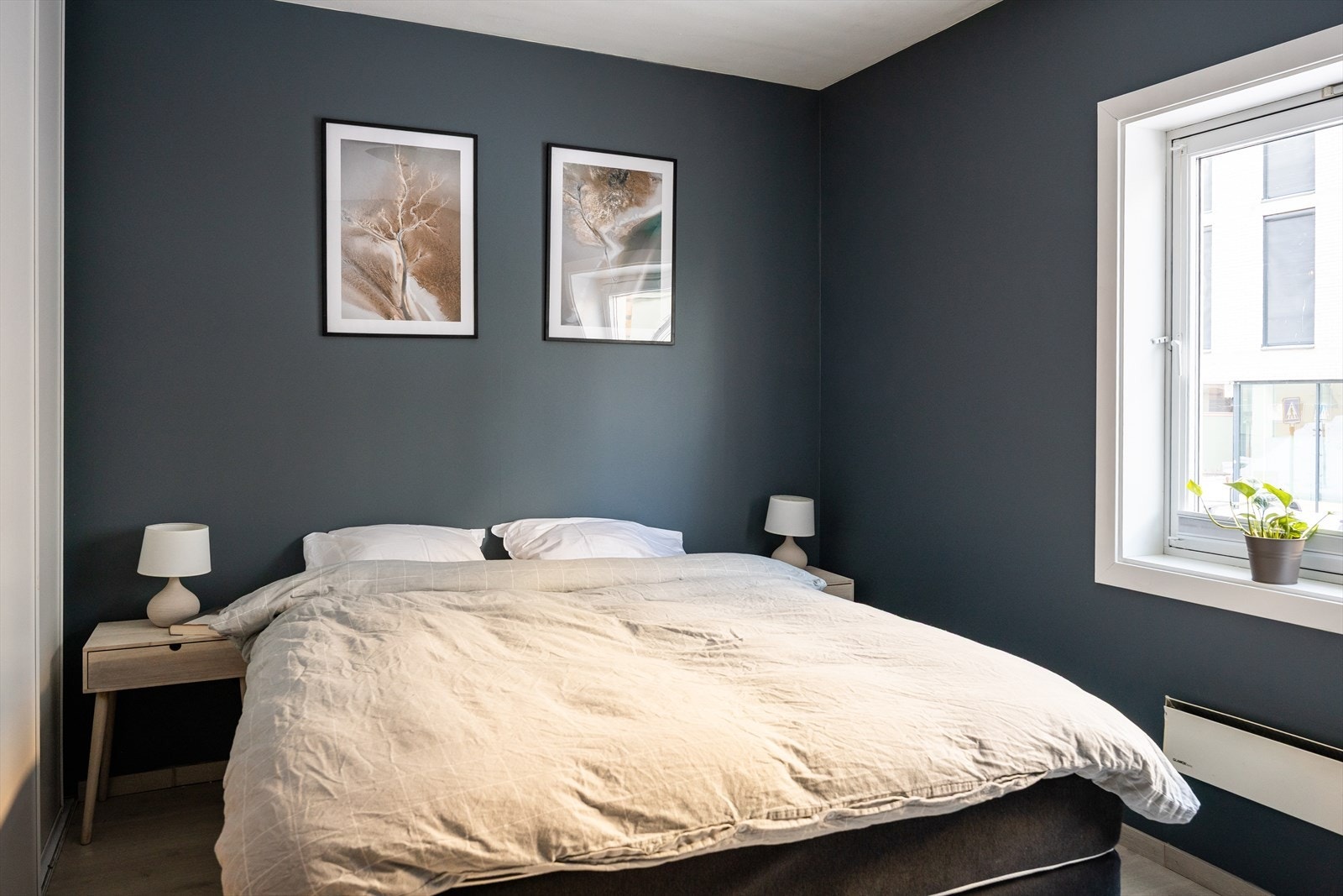 Leiligheten har tre soverom av god størrelse. Dette er det største på ca. 13 m². Galleribilde