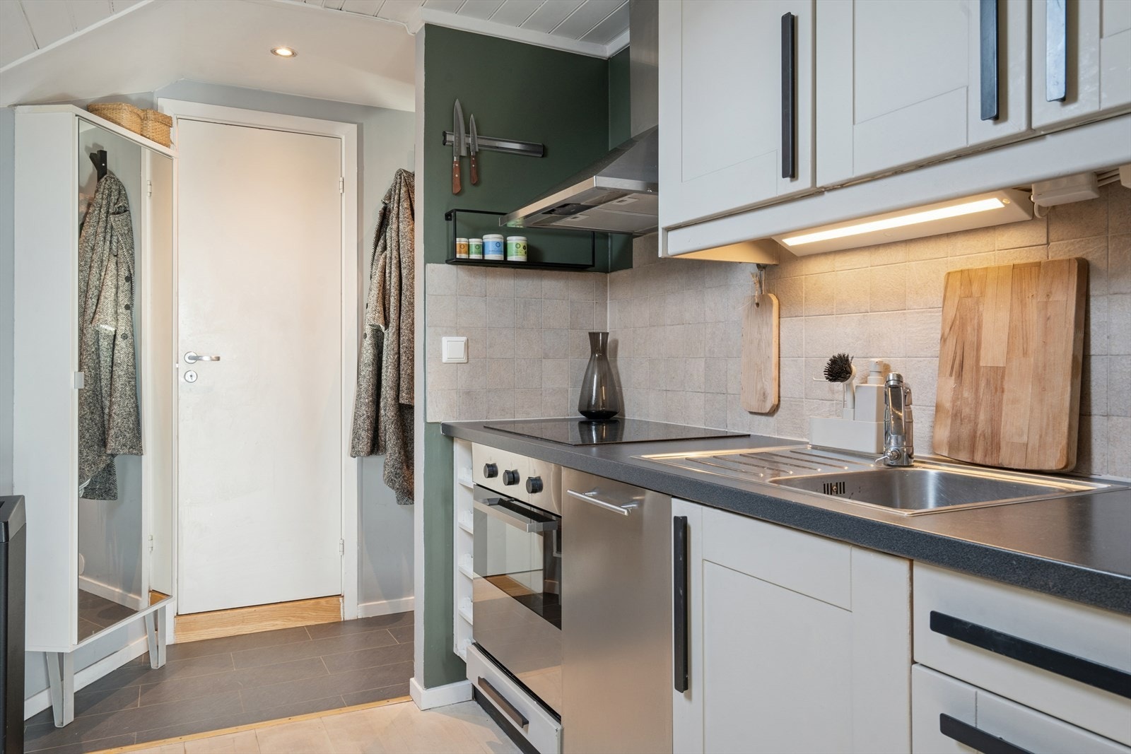 Integrert stekeovn og vaskemaskin medfølger Galleribilde