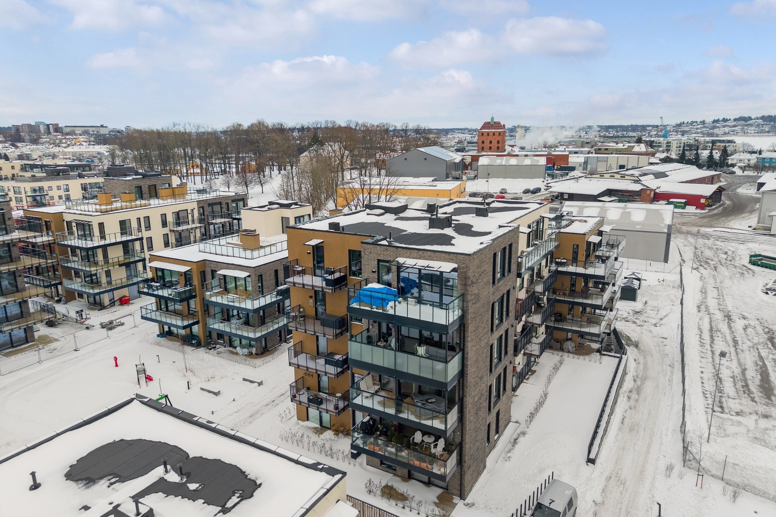 Leiligheten ligger svært sentralt og attraktivt til ved Teieparken og gamle Teie hovedgård, mellom Tønsberg sentrum og Teie torg. Galleribilde