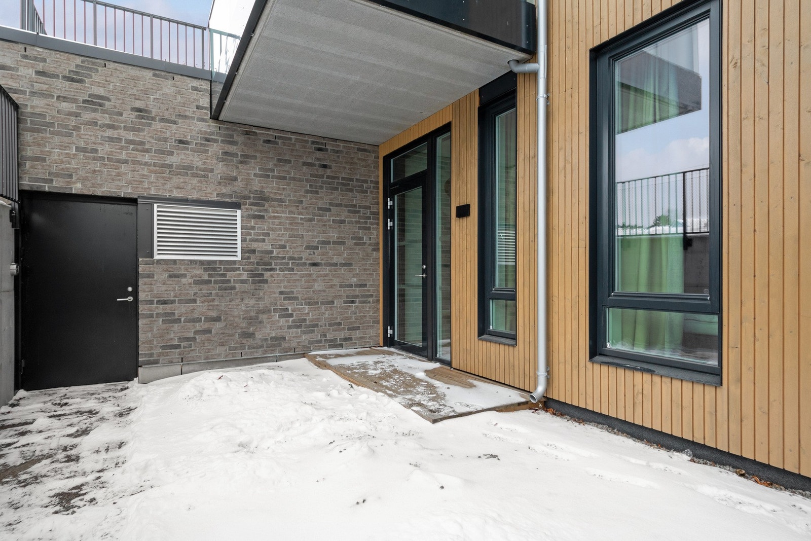 Inngang gjesteleilighet Galleribilde