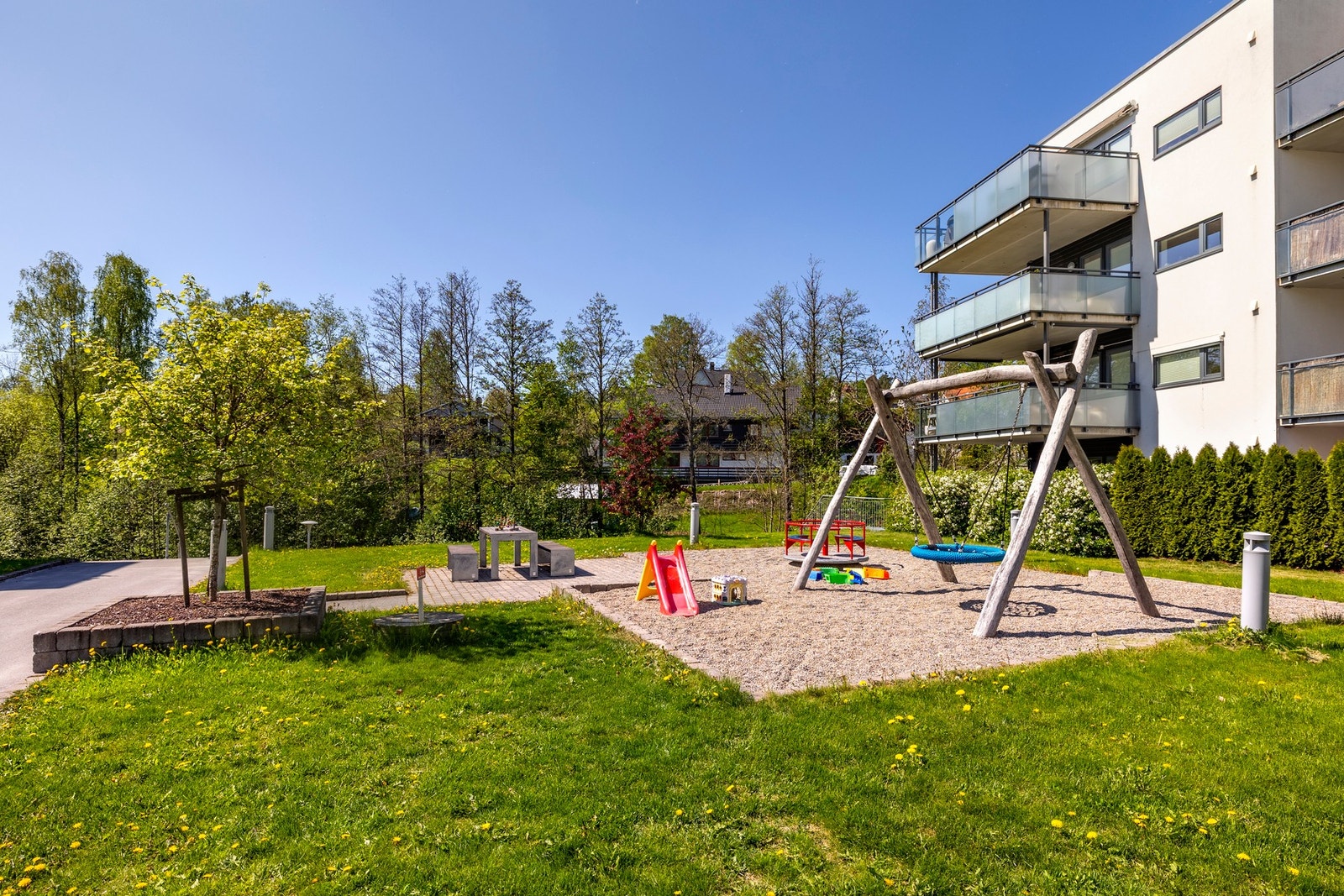 Sameiet har lekeplasser til glede for de minte. Galleribilde