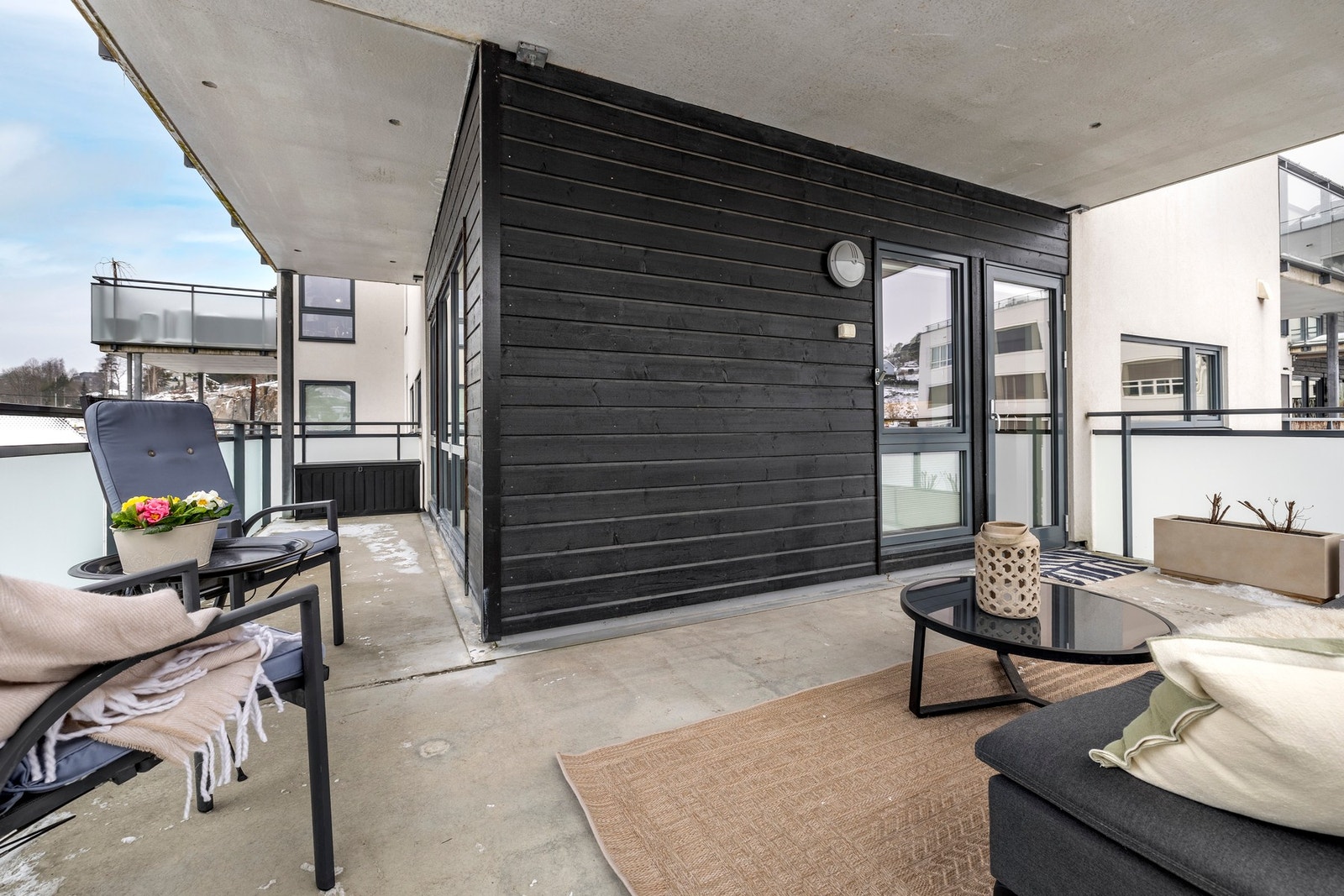 Her ligger alt til rette for hyggelige sammenkomster med familie og venner, eller rolige stunder utendørs. Galleribilde