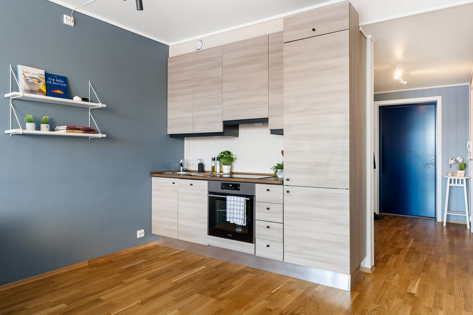 I mellom stue/kjøkken er det plass til spisegruppe. Galleribilde