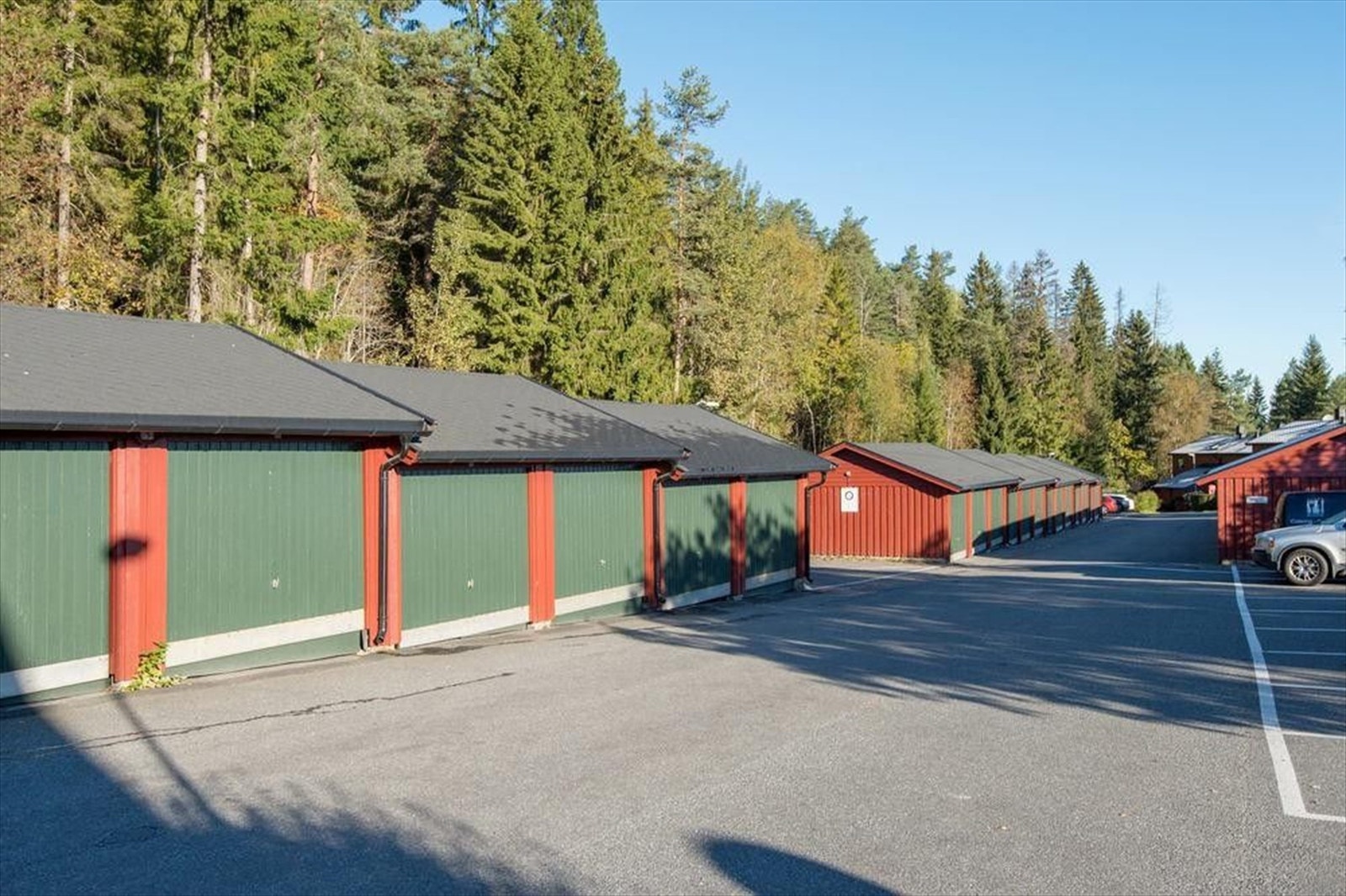 Egen garasje med EL-lader medfølger. Galleribilde