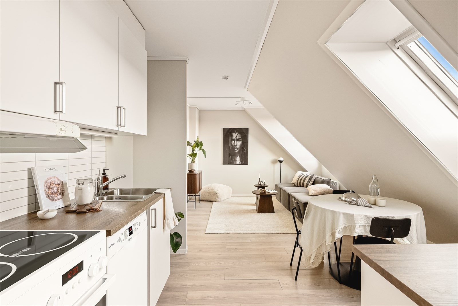 God plass for både sofa- og spisegruppe. Galleribilde