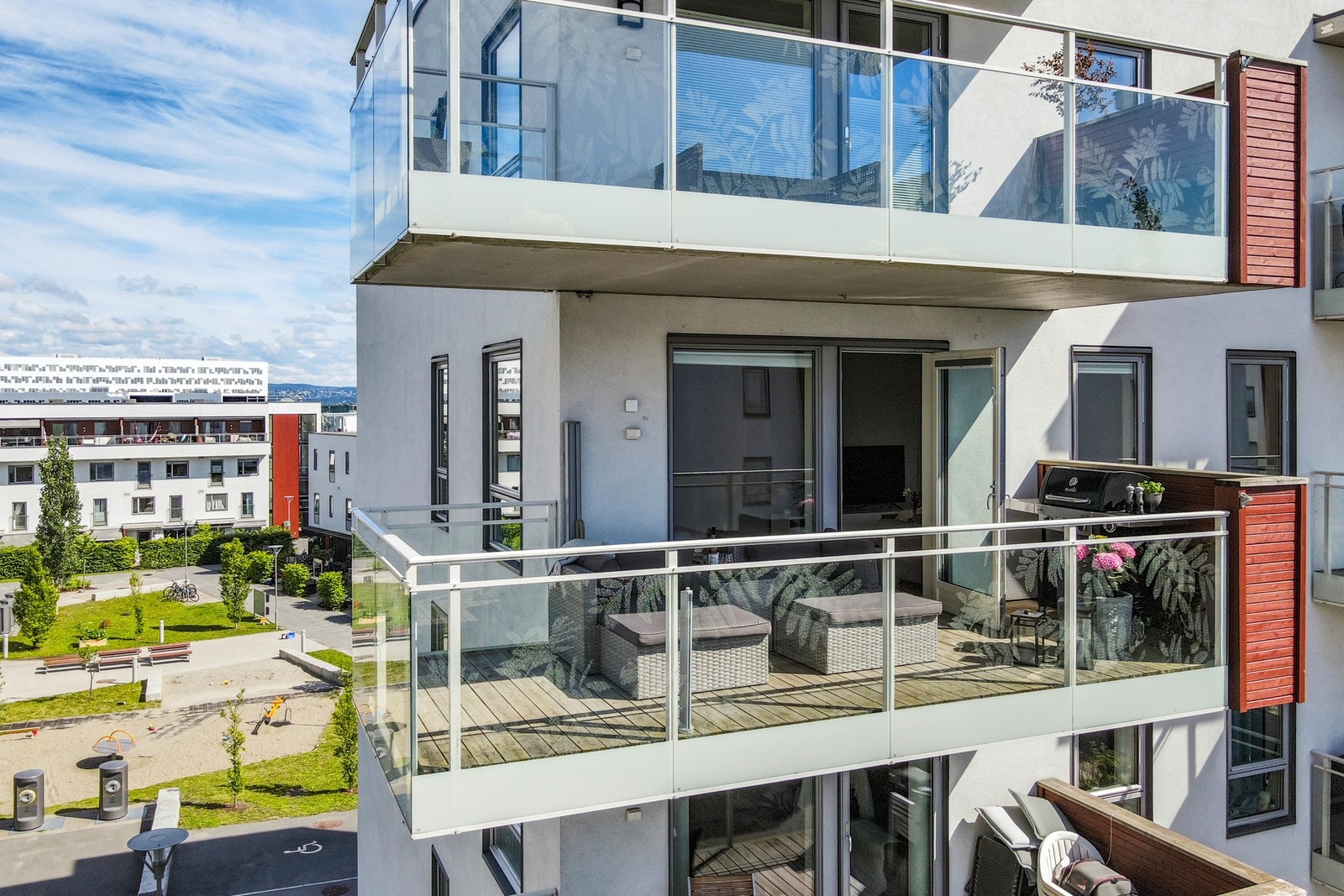 Leiligheten ligger høyt og fritt i 4. etasje Galleribilde