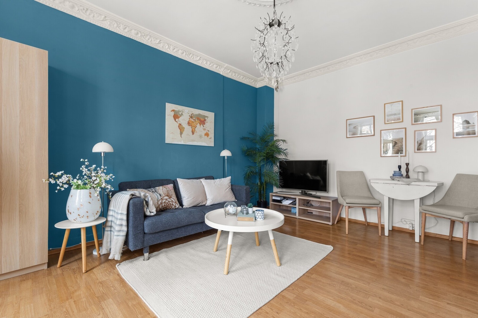 2,75m takhøyde i kombinasjon med mye lys gir en herlig romfølelse. Galleribilde