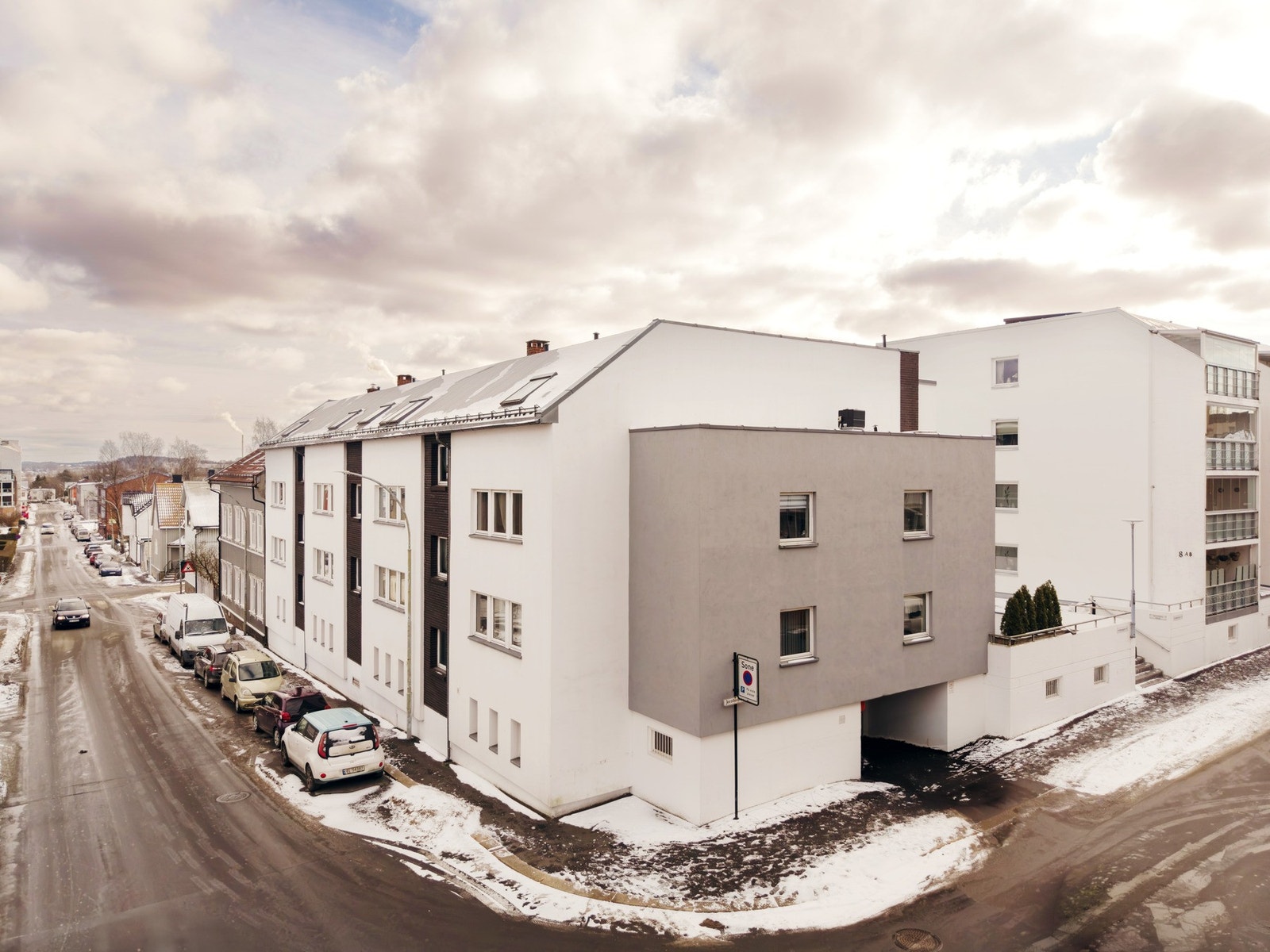 Garasjeplass i kjeller medfølger. Galleribilde