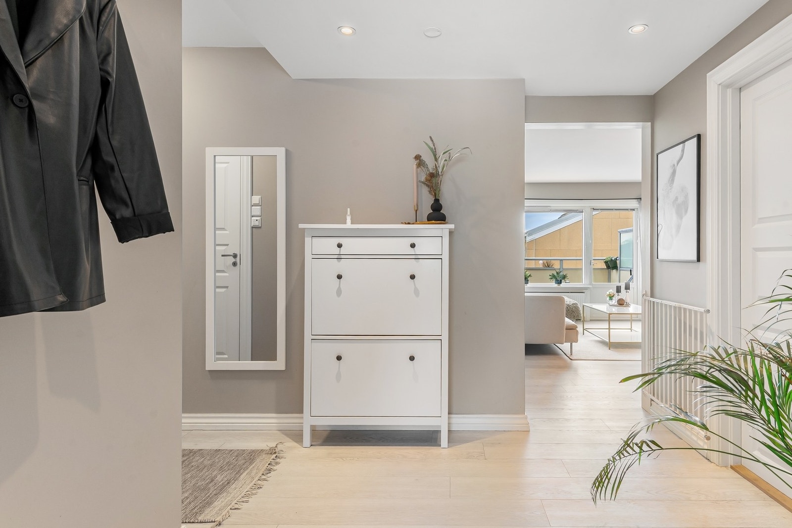 Entré/gang Galleribilde