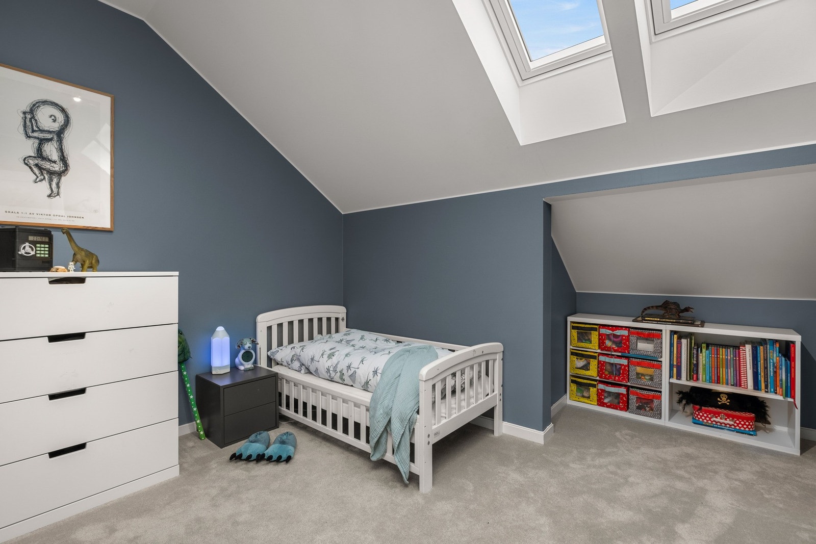 Soverom nr. 3. Dette rommet har ikke tilfredsstillende dagslysflate iht. krav til rom for varig opphold og er ikke byggemeldt og godkjent. Galleribilde