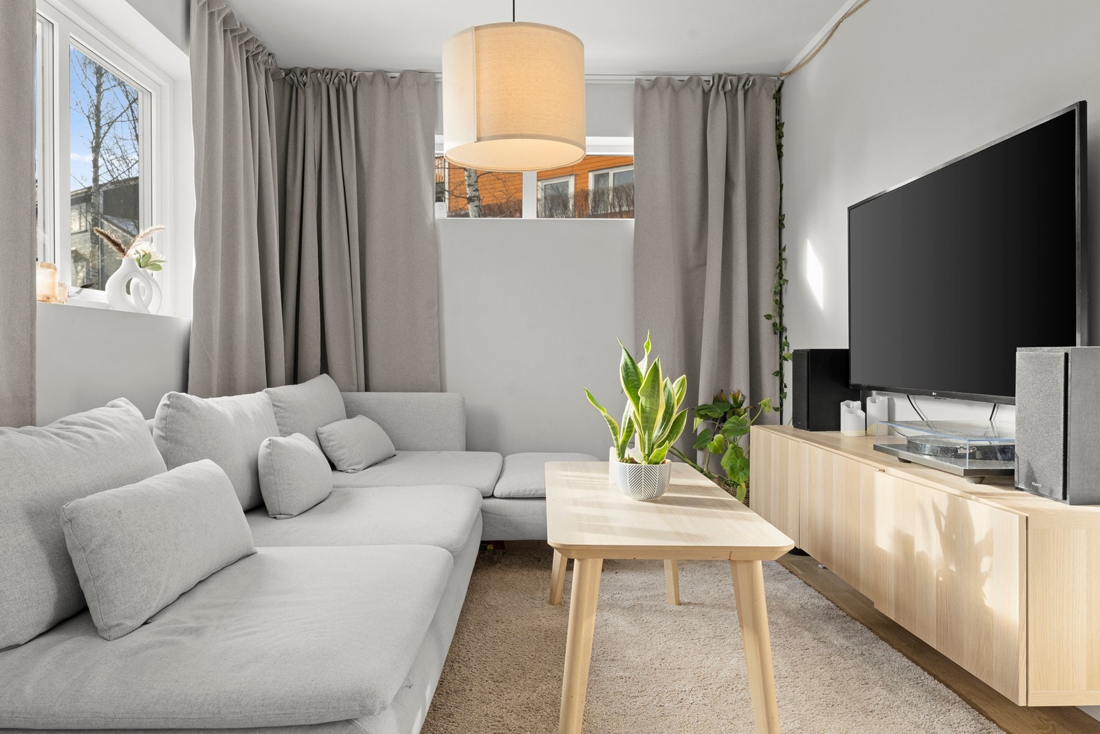 Stue som får deg til og føle deg som hjemme fra første stund. Galleribilde