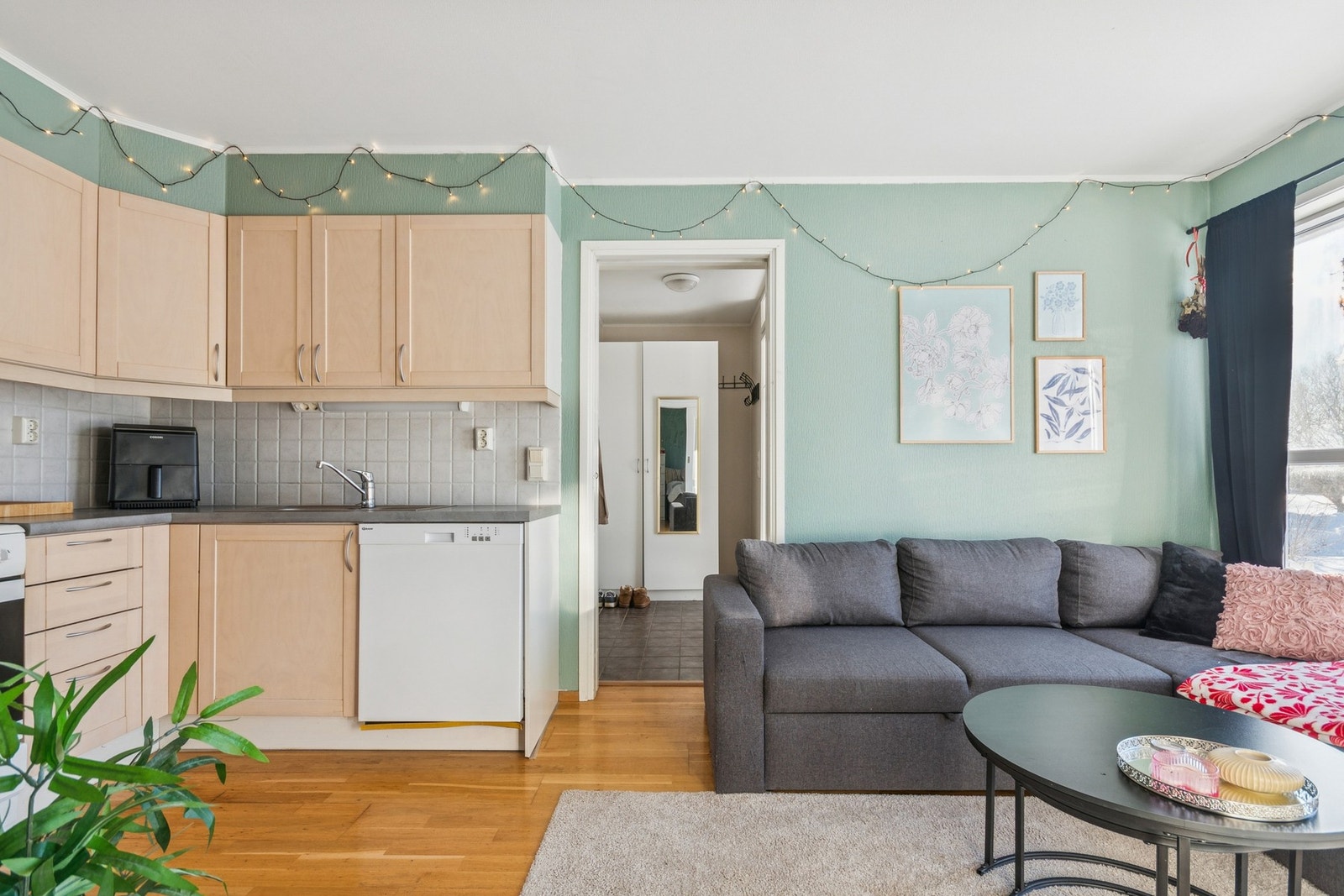 Stue og kjøkken Galleribilde