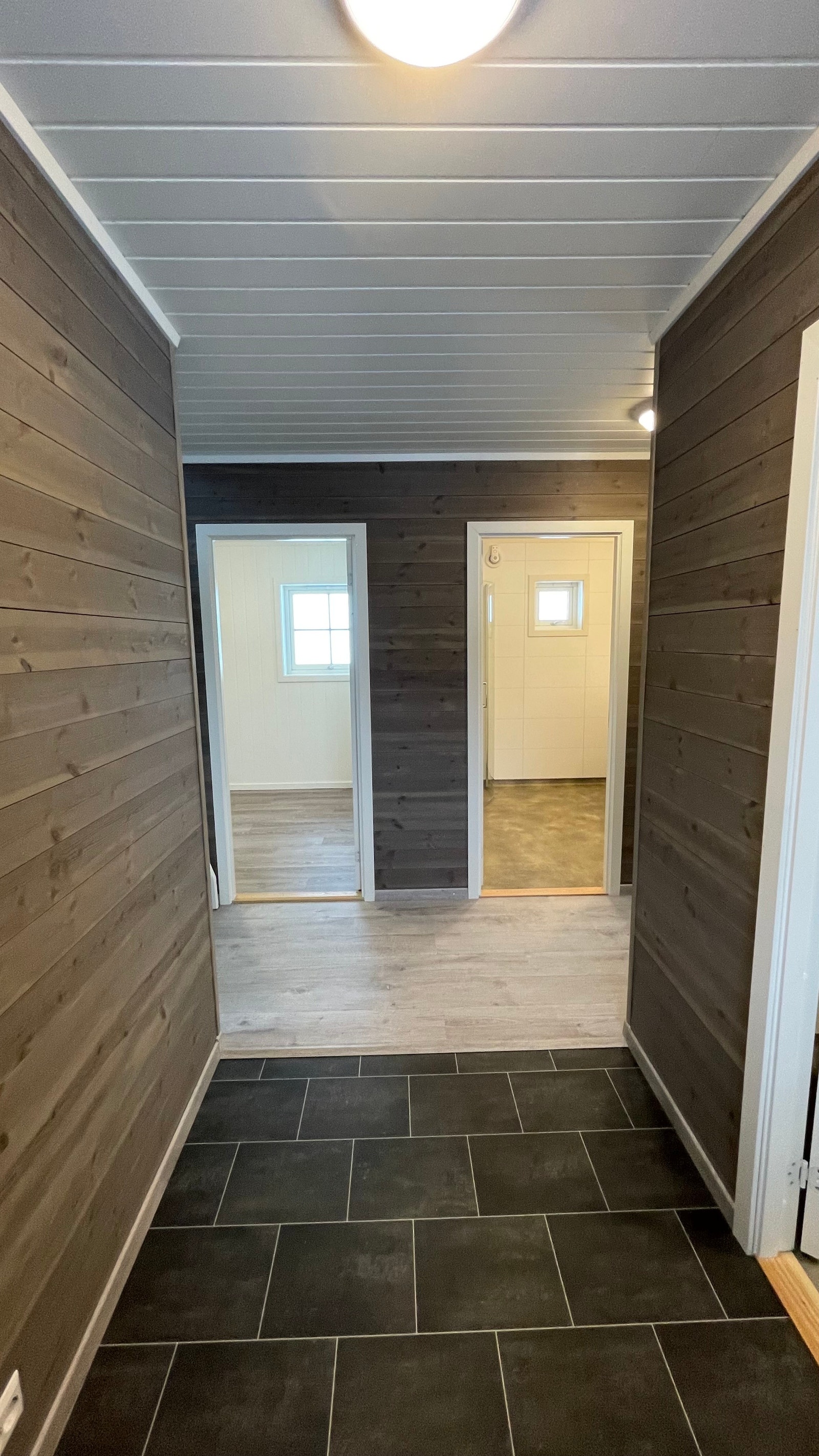 Gang med inngang til soverom og bad Galleribilde