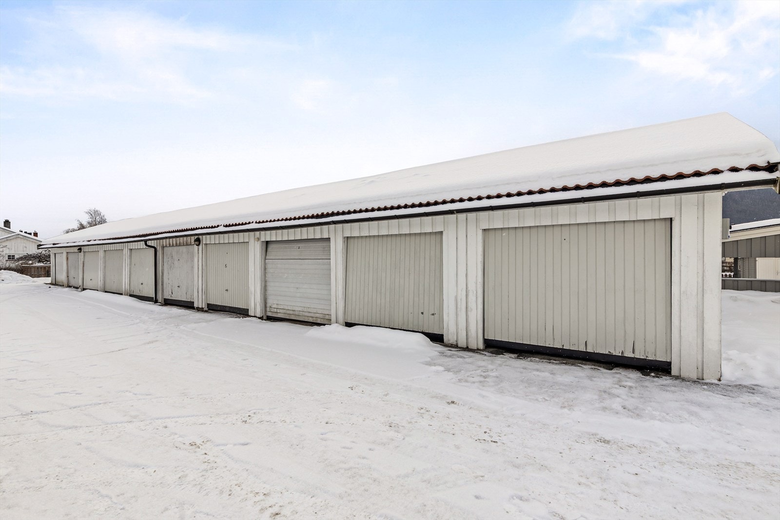 Det medfølger garasje i rekke. Galleribilde