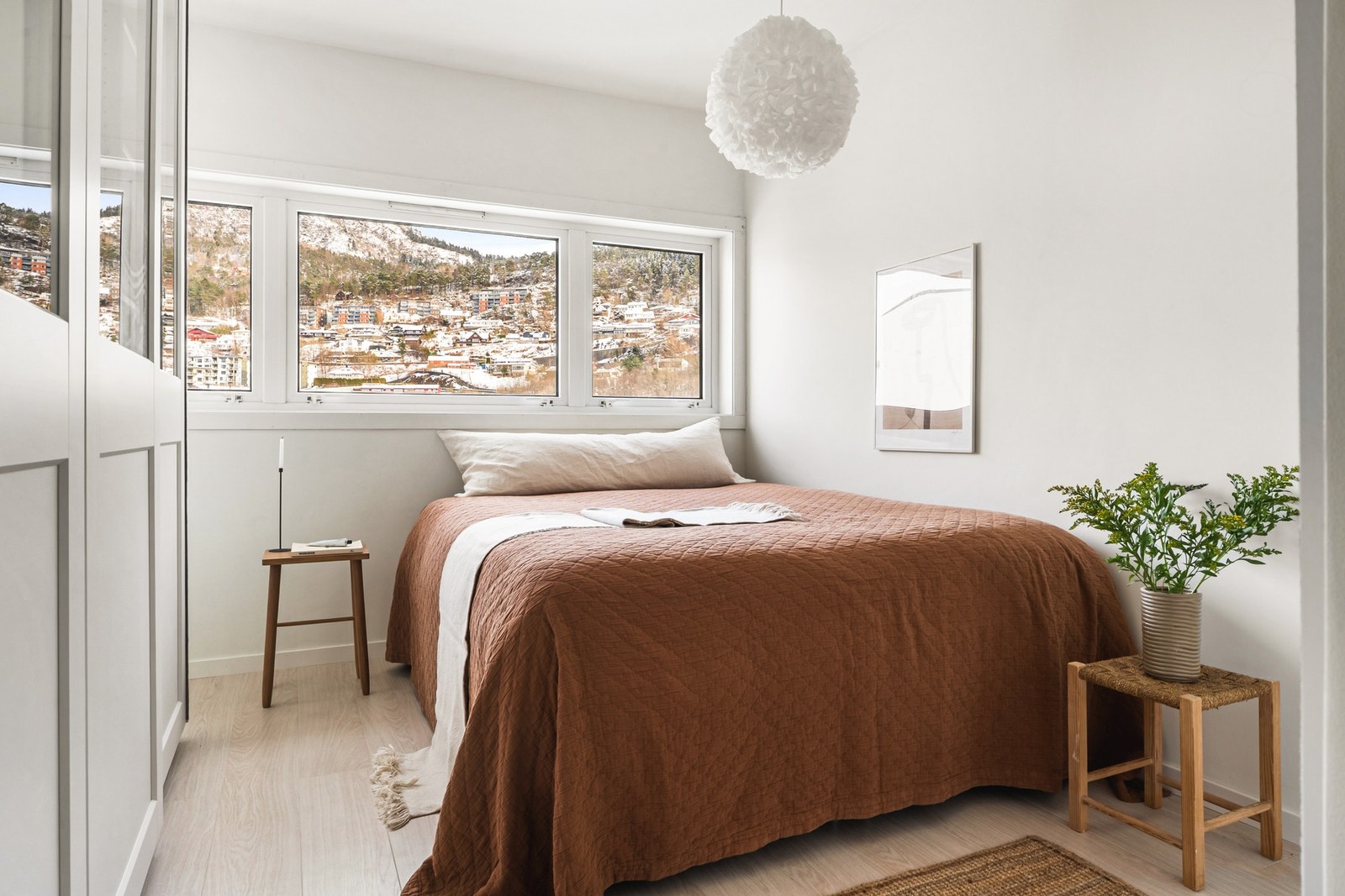 Leilighetens hovedsoverom måles til 11,4 kvm. Galleribilde