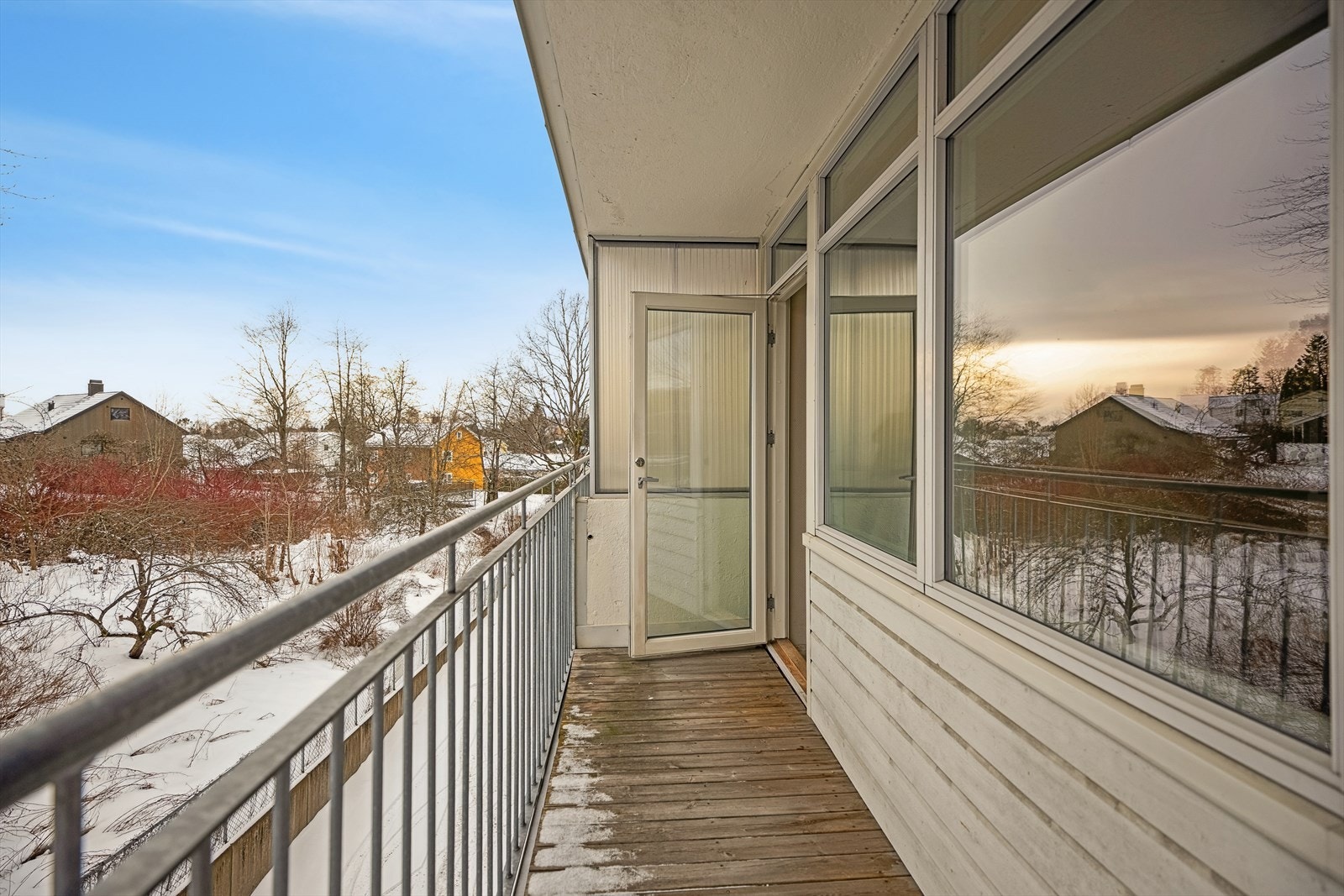 Balkongen er vendt mot sydøst. Galleribilde