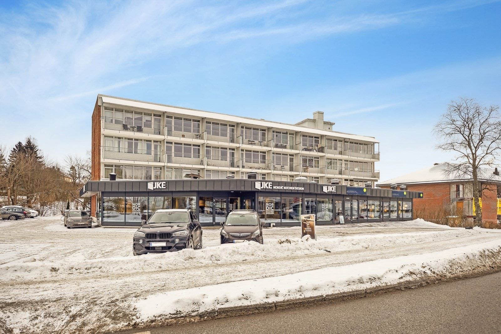 Bygget ligger sentralt til i Ski sentrum. Galleribilde