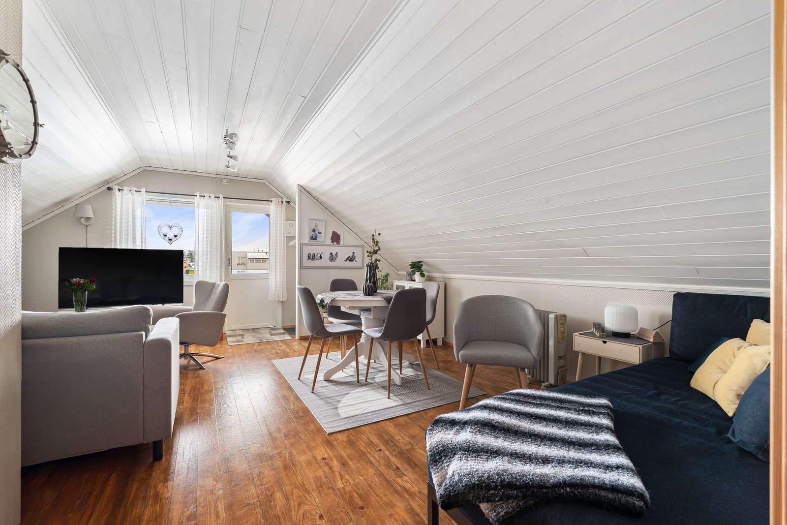 Loftetasjen. Galleribilde