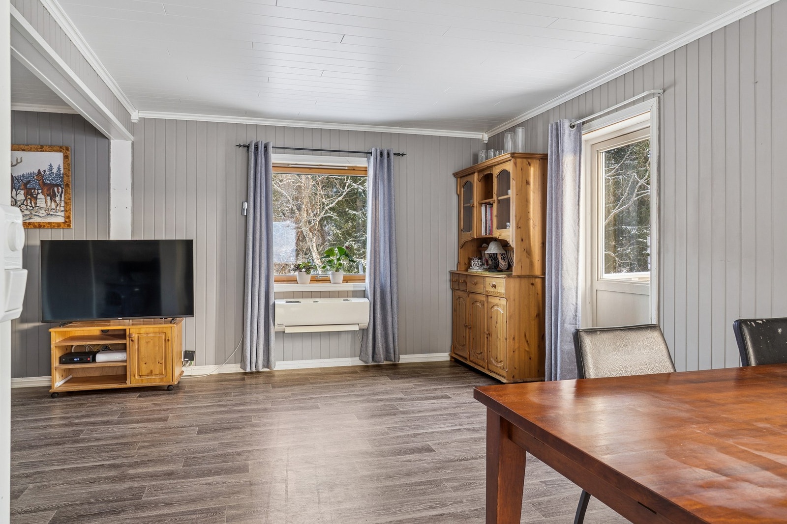 Boligen har en grei standard hvorav noen oppgraderinger er gjort det seneste tiåret. Galleribilde