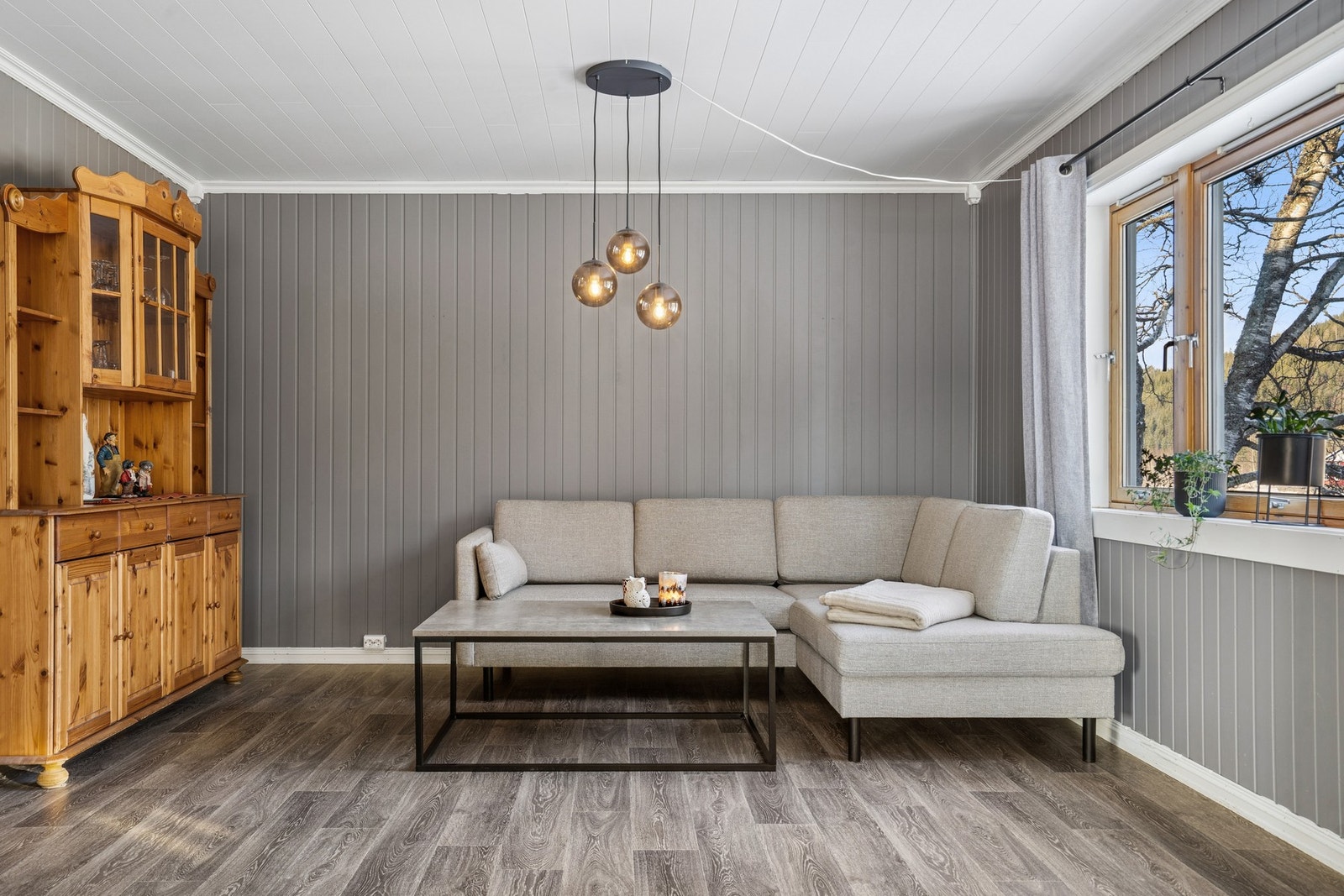 God plass til egen sittegruppe og diverse møbler. Galleribilde