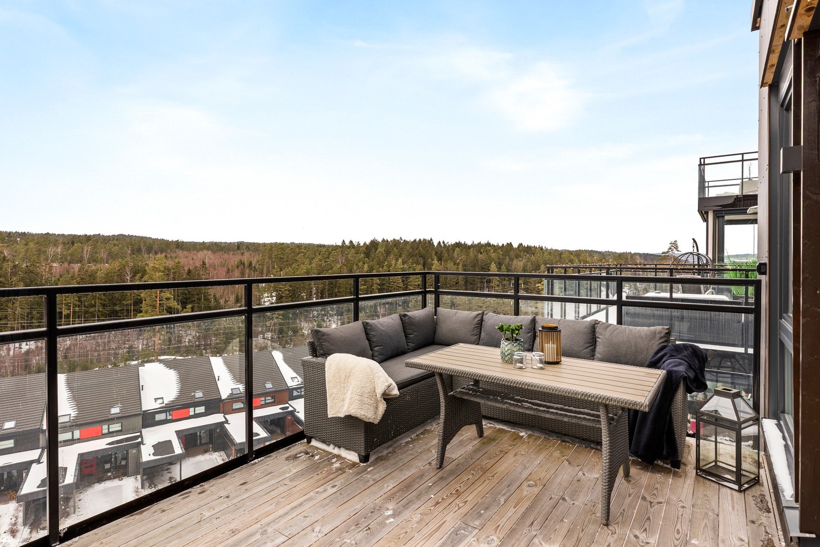 Fra fellesområdene ute,går det sti direkte ned til milevis av flotte turstier i Fredrikstadmarka. Galleribilde