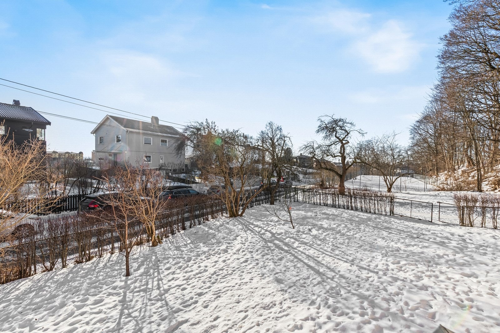 Åpen og luftig utsikt fra balkongen. Galleribilde