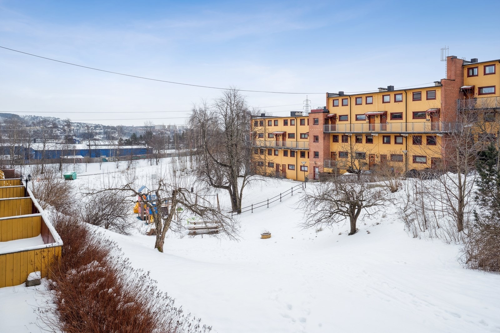 Området byr på flere idrettsanlegg, inkludert Veitvet idrettsanlegg 5 minutter unna. Galleribilde
