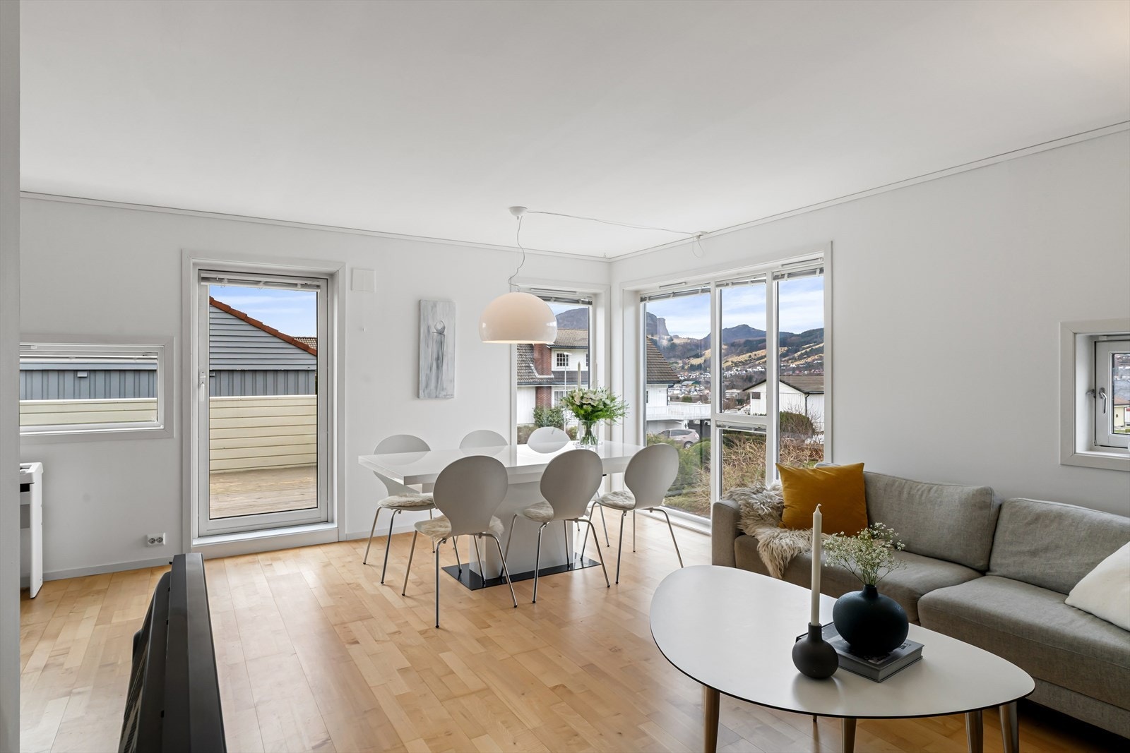 2. etasje - Stue Galleribilde