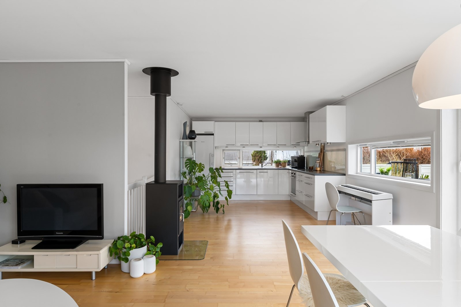 2. etasje - Stue / kjøkken Galleribilde