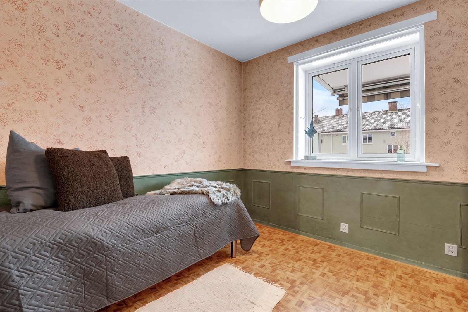 Det andre soverommet egner seg godt som barnerom, kontor eller gjesterom. Galleribilde