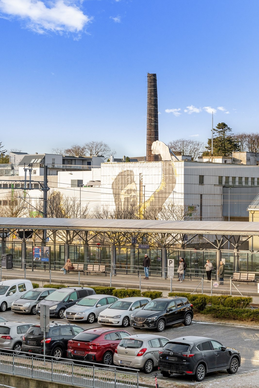 Med Bryne stasjon kun to minutters gange unna, er det enkel og effektiv tilgang til offentlig transport. Galleribilde
