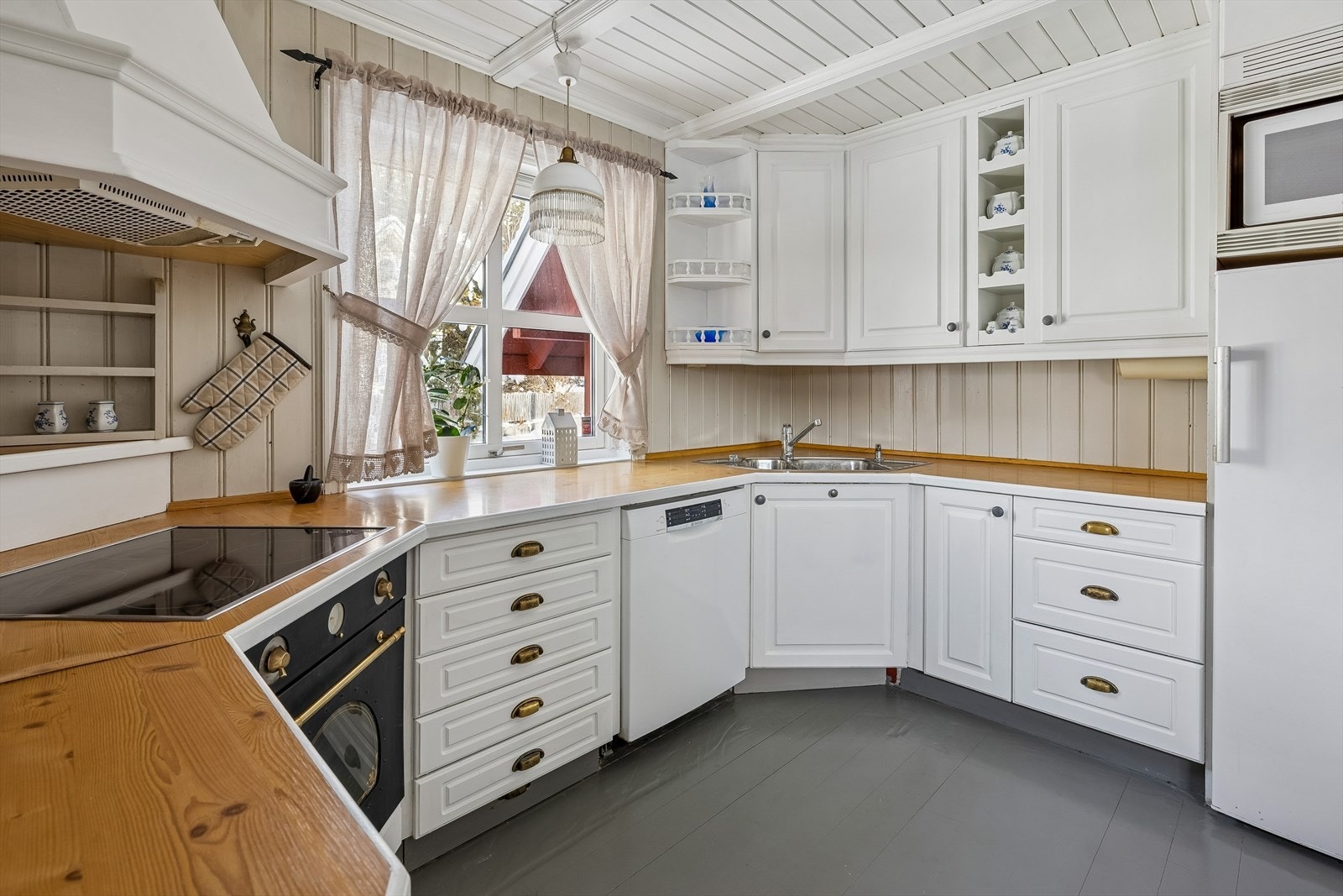 Alle hvitevarer medfølger boligen. Galleribilde